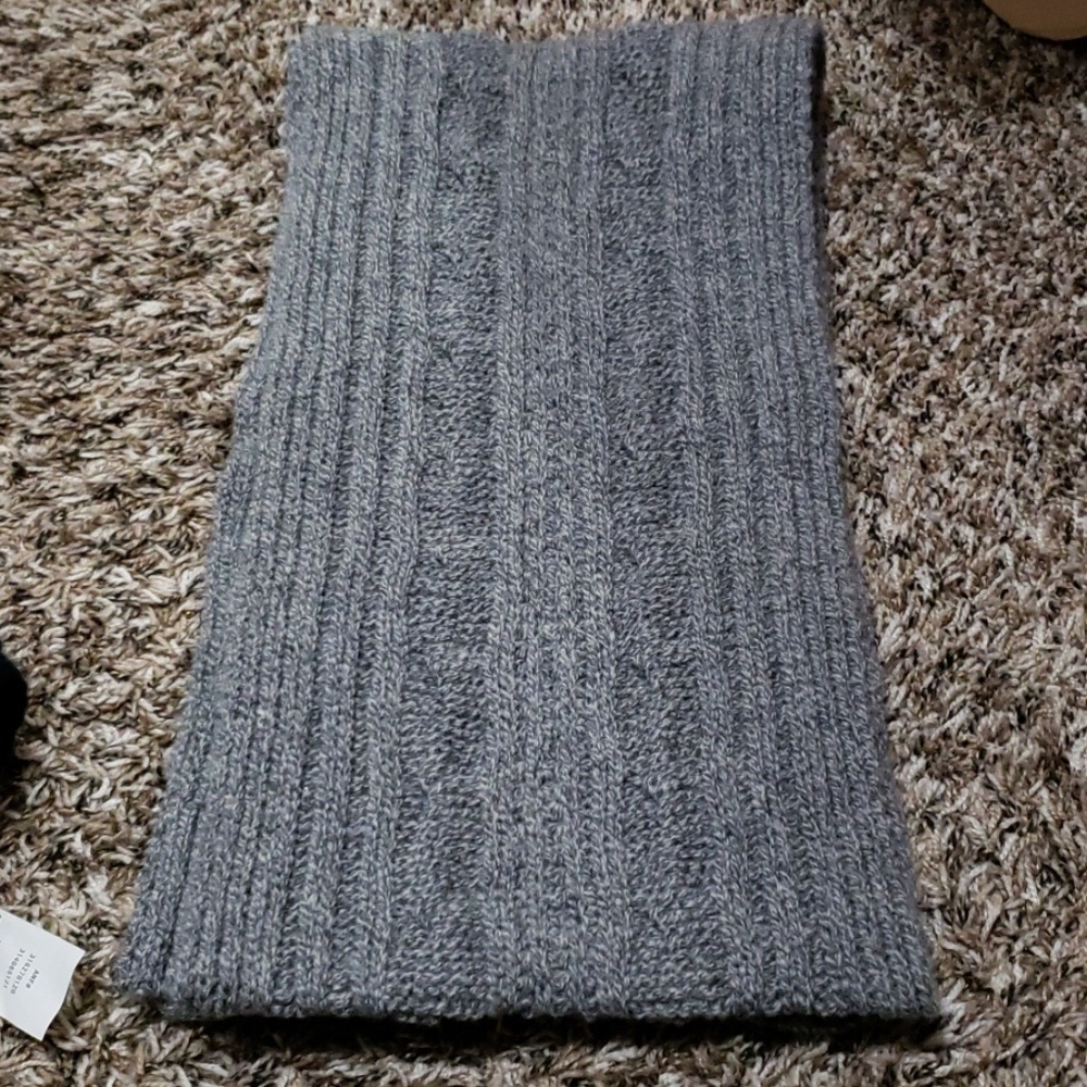 Express Grey scarves like new